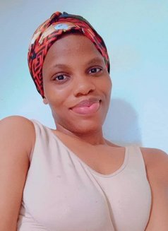 Bird - puta in Mumbai Photo 3 of 4