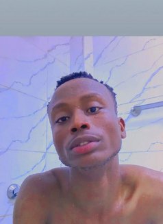 Uncut Dick - Acompañantes masculino in Nairobi Photo 3 of 6