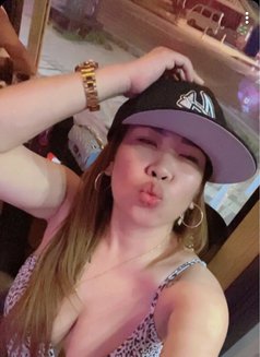 BJ Queen in Asia in gate2 - puta in Okinawa Island Photo 16 of 16