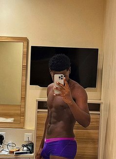 Black Atlas - Acompañantes masculino in Kuala Lumpur Photo 2 of 3