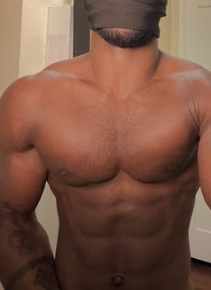 King - Male escort in Riyadh Photo 1 of 3