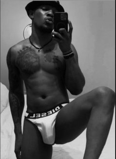 African Boy Big Dik - Male escort in Riyadh Photo 3 of 4