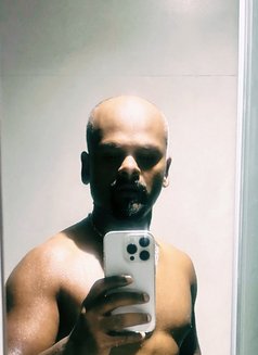 Black BULL Massager(Verified Profile) - Acompañantes masculino in Mumbai Photo 6 of 6