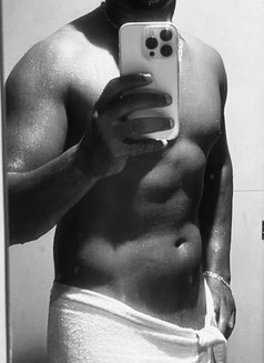 Black BULL Massager(Verified Profile) - Acompañantes masculino in Mumbai Photo 7 of 7