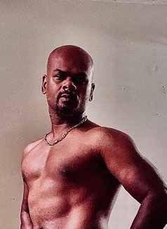 Black BULL Massager(Verified Profile) - Acompañantes masculino in Mumbai Photo 8 of 8