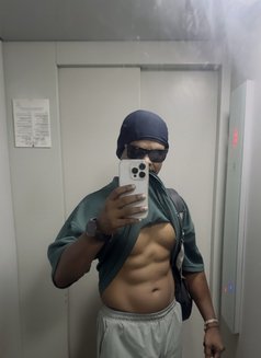 Black Bull Massager(verified Profile) - Acompañantes masculino in Nashik Photo 6 of 7