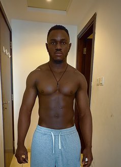 Black - Male escort in Dubai Photo 5 of 5