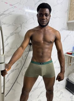 Black Choco - Male escort in Muscat Photo 3 of 7