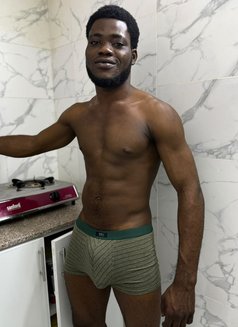 Black Choco - Male escort in Muscat Photo 5 of 7