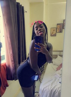 Black Chocolate - puta in Phuket Photo 7 of 8