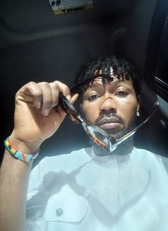 Black Cucumber - Acompañantes masculino in Lagos, Nigeria Photo 2 of 3