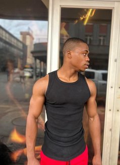 Black D - Male escort in Dubai Photo 1 of 4
