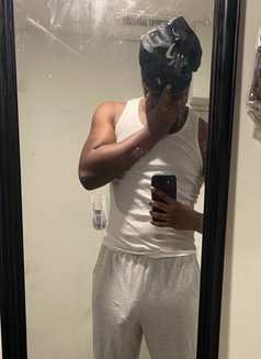 Black Dd - Male escort in Al Manama Photo 1 of 2