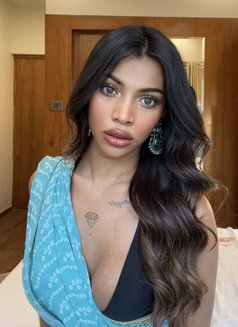 Black Diamond - Transsexual escort in Bangalore Photo 1 of 12