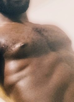 Black Exotic Massage - Acompañantes masculino in Doha Photo 2 of 2