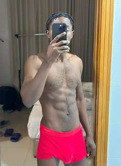 Black Gold - Male escort in Riyadh Photo 7 of 9