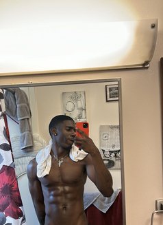 Black Master - Male escort in Riyadh Photo 6 of 6