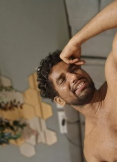 Black Monk - Acompañantes masculino in Hyderabad Photo 10 of 10