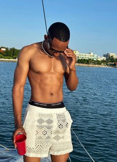 Black Nigga - Male escort in Bangkok Photo 2 of 2