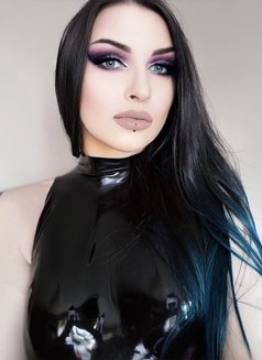 Mistress Black Nymphetamin - dominatrix in Dubai Photo 4 of 17