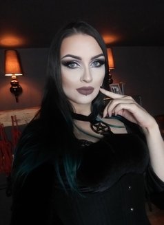Mistress Black Nymphetamin - dominatrix in Dubai Photo 5 of 17