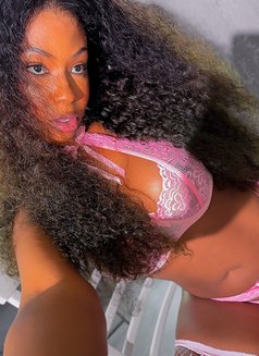 Black shyna - Transsexual escort in Dubai Photo 6 of 19
