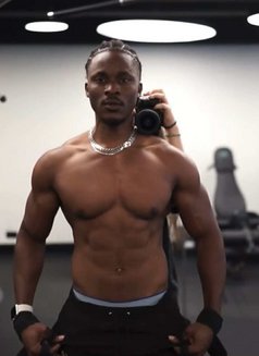 Black Steel Top - Male escort in Bangkok Photo 4 of 4