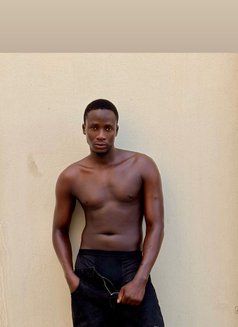 Black Sun - Male escort in Singapore Photo 4 of 4