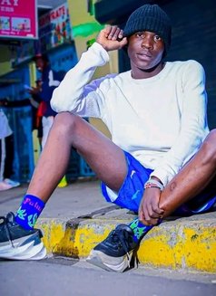 Black Syrup - Male escort in Nairobi Photo 3 of 4