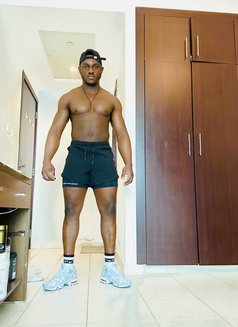 Blackie - Male escort in Dubai Photo 2 of 4