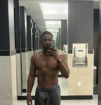 Blacky - Acompañantes masculino in Riyadh Photo 7 of 10