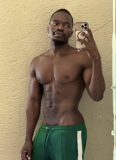 Banks - Male escort in Riyadh Photo 5 of 8