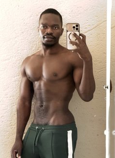 Banks - Male escort in Riyadh Photo 7 of 8