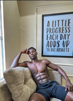 Blacky Jkt - Male escort in Dubai Photo 8 of 10