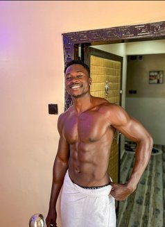 Blacky Jkt - Male escort in Jakarta Photo 1 of 6