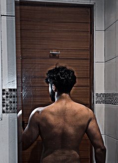 Blade New Arab - Male escort in Nairobi Photo 1 of 5
