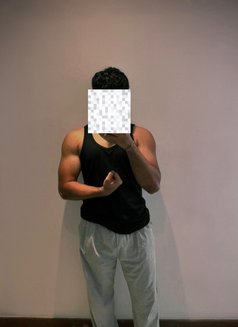 Blade New Arab - Male escort in Nairobi Photo 2 of 5