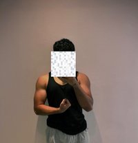 Blade New Arab - Acompañantes masculino in Nairobi
