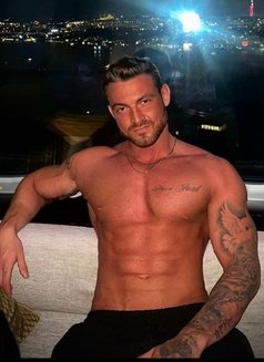 BlaineSeid - Male escort in Dubai Photo 7 of 9