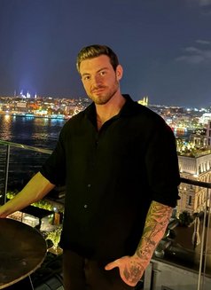 BlaineSeid - Male escort in Dubai Photo 7 of 8