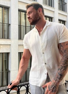 BlaineSeid - Male escort in Dubai Photo 1 of 5