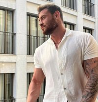 BlaineSeid - Male escort in Dubai Photo 1 of 5