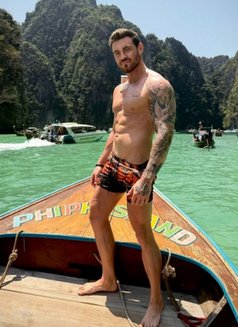 BlaineSeid - Male escort in Dubai Photo 3 of 5