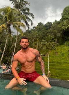 BlaineSeid - Male escort in Dubai Photo 4 of 5