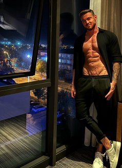 BlaineSeid - Male escort in Dubai Photo 3 of 6