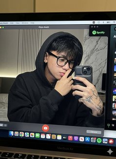 Blaire - Male escort in Manila Photo 7 of 14