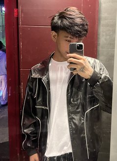 Blaire - Male escort in Manila Photo 9 of 14
