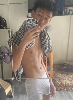 Blaire - Male escort in Manila Photo 10 of 14
