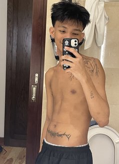 Blaire - Male escort in Manila Photo 11 of 14