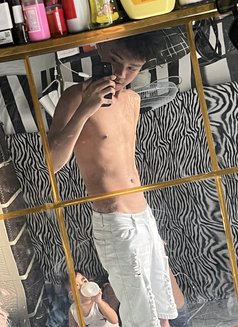 Blaire - Male escort in Manila Photo 12 of 14